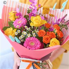 Summer Trending Hand-tied including Yellow Roses
